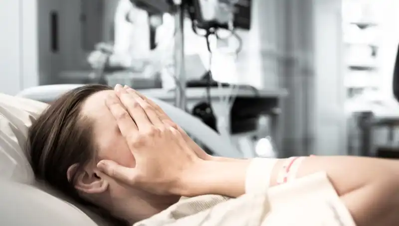 Mide Bulantısı ve Öksürük: Doktora Gittiğinde Yüzleştiği Şok Edici Gerçekler