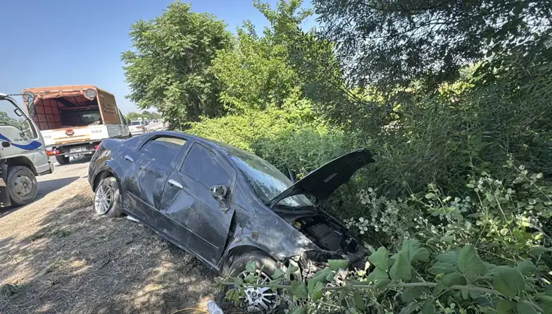 Anadolu Otoyolu'nda Feci Kaza: Yedi Kişi Yaralandı, Yol Kapandı