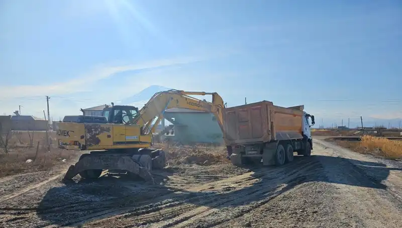 Iğdır'da Güvenli Gelecek İçin 179 Metruk Yapı Yıkıldı