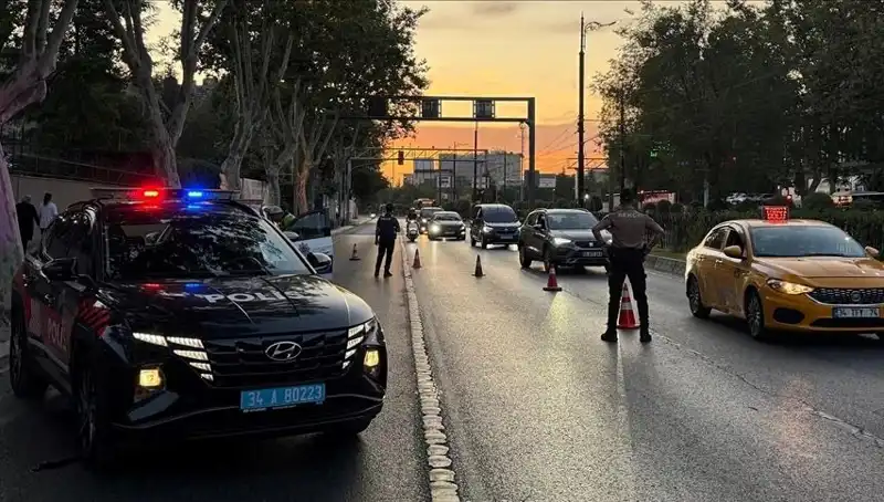 İstanbul'da "Huzur İstanbul" Uygulaması: Gözaltılar ve Güvenlik Önlemleri Artıyor