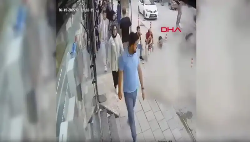 TIR Patlağı Şehirde Korku Dolu Anlar Yarattı