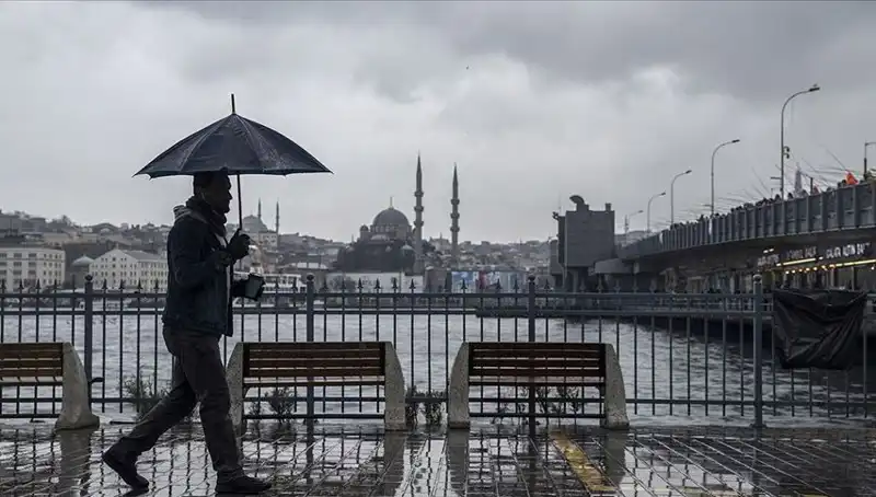 Kış Geliyor: İstanbul'da Bugün Yağmur, Yarın Kar Bekleniyor!