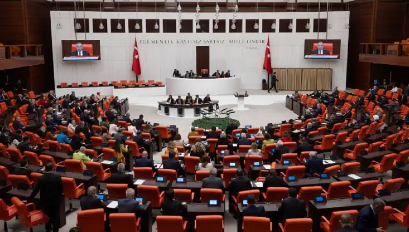 Türkiye'de 10'uncu Yargı Paketi Meclis'ten Geçti: Adalet Sistemi Değişiyor!