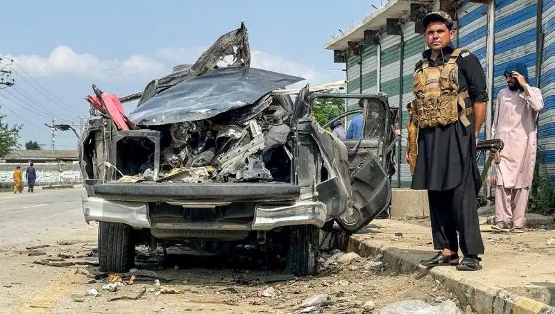 Pakistan'da Şok Edici Patlama: Dört Hükümet Yetkilisi Ve Bir Polis Memuru Hayatını Kaybetti