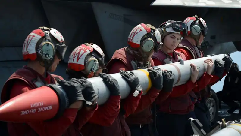 Amerikan Füzeleri Suudi Arabistan'a Gönderiliyor: Güvenlik Stratejisi ve Bölgesel Etkiler