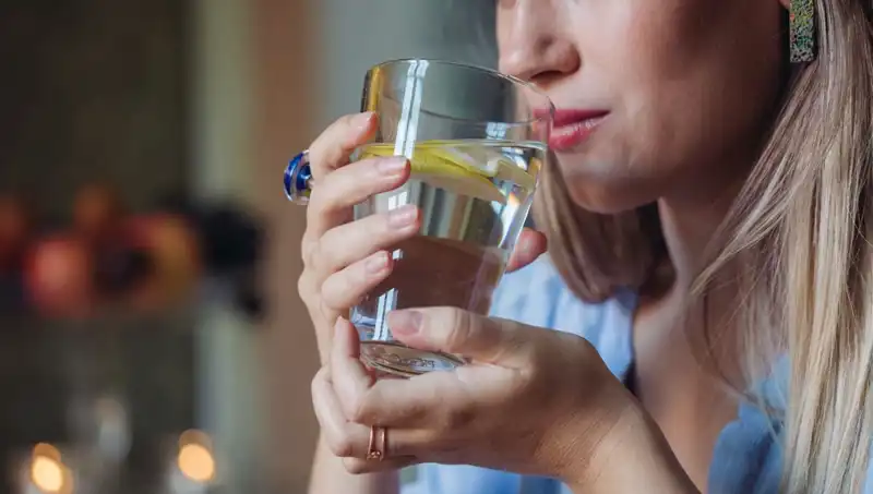 Aç Karnına Her Sabah 1 Litre Su İçmenin Sağlığa Etkileri Nelerdir?