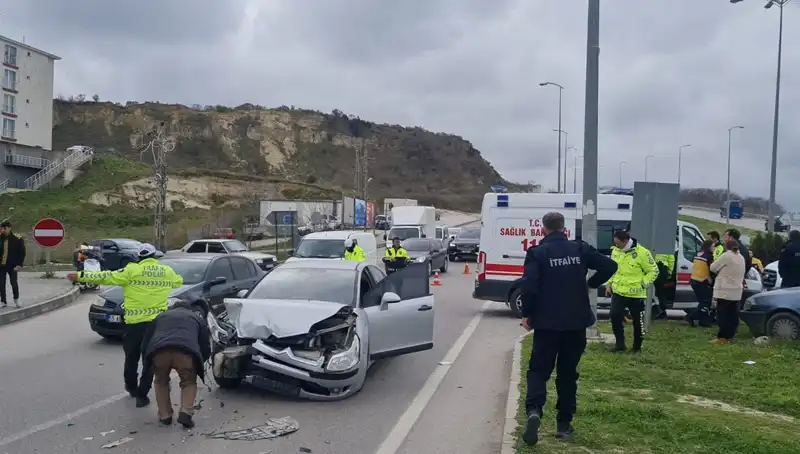 Sinop’ta Otomobil Kazası: Çok Sayıda Yaralı ve Son Gelişmeler