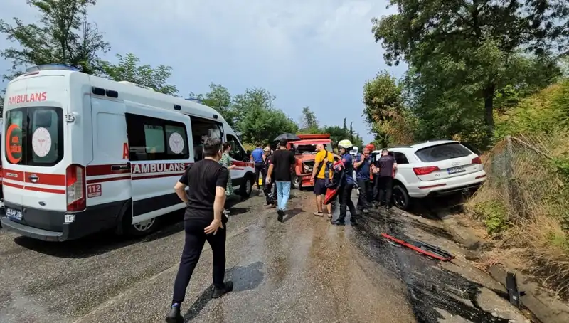 Sakarya’da Kamyonet ile Cip Çarpıştı: 4 Çocuk ve 1 Yetişkin Yaralı