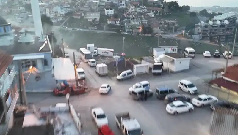 İzmir'de Şok Operasyon: 99 Hedef, 133 Gözaltı!