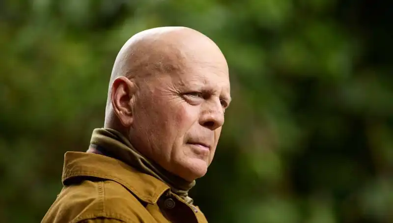 Bruce Willis'in Afazi Hastalığı: Söz Yitimi Nedir ve Belirtileri