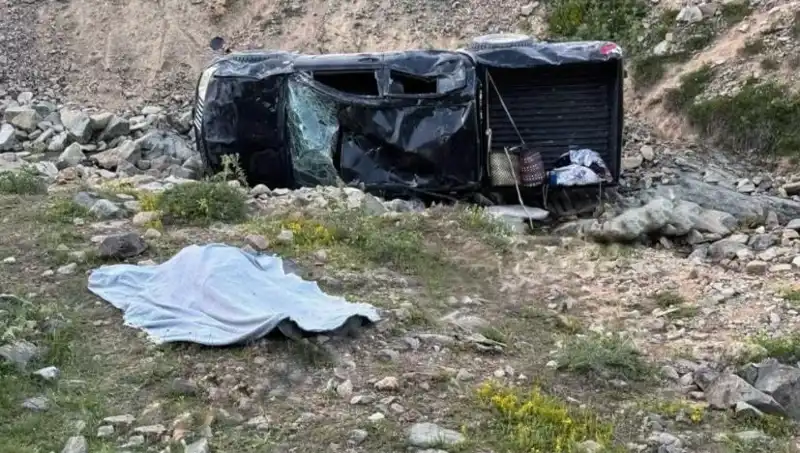 Gümüşhane'de Dehşet Saçan Kaza: Bir Ölü, Beş Yaralı