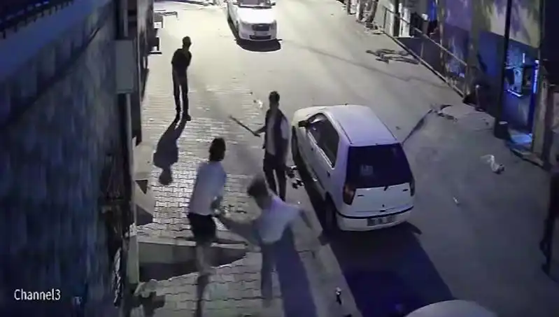 Başakşehir’de Taşlı Sopalı Kavgada Ortalık Karıştı: Detaylar Ortaya Çıktı
