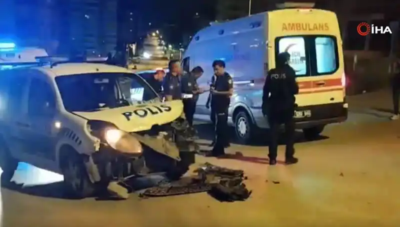 Ankara'da Polis Aracı ile Hafif Ticari Araç Çarpıştı: Olayın Ayrıntıları Ortaya Çıktı