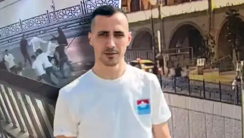 Taksim Meydanı'nda Vahşet: Altı Kişi Tek Kişiyi Döverek Öldürdü!