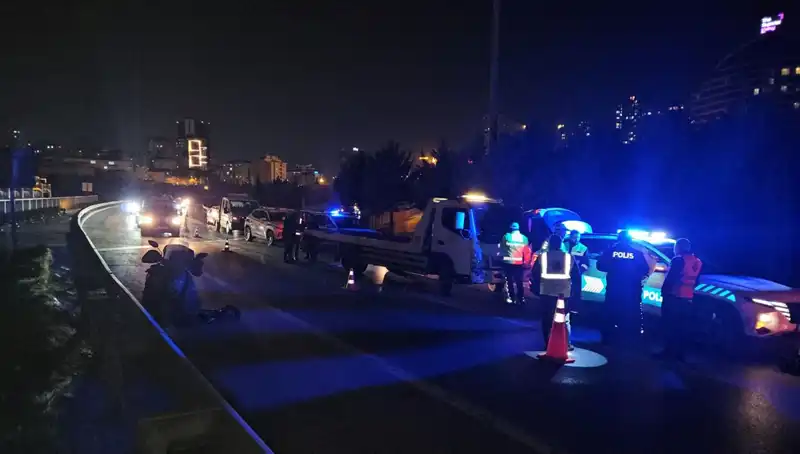 TEM Otoyolu'nda Şok Eden Kaza: Metrelerce Sürüklenen Yataklı Adam